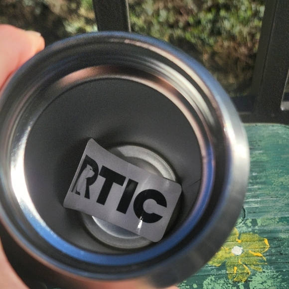 RTIC Water Bottle Stainless Steel Silver 36oz - Picture 4 of 6